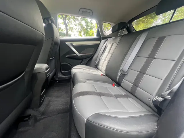 Geely Binyue — Фото автомобиля 6