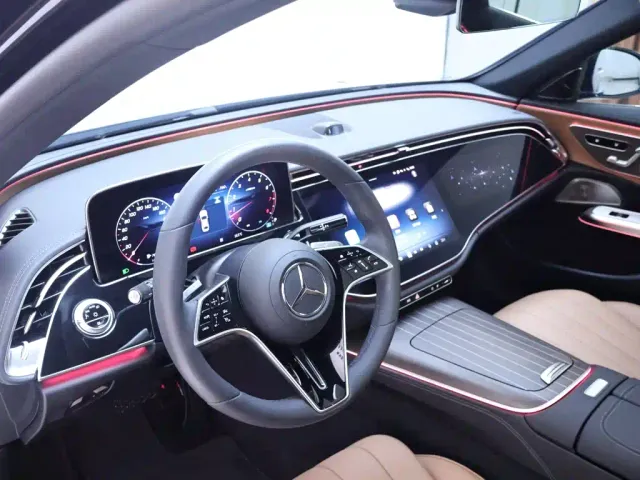 Mercedes-Benz E-Class — Фото автомобиля 11