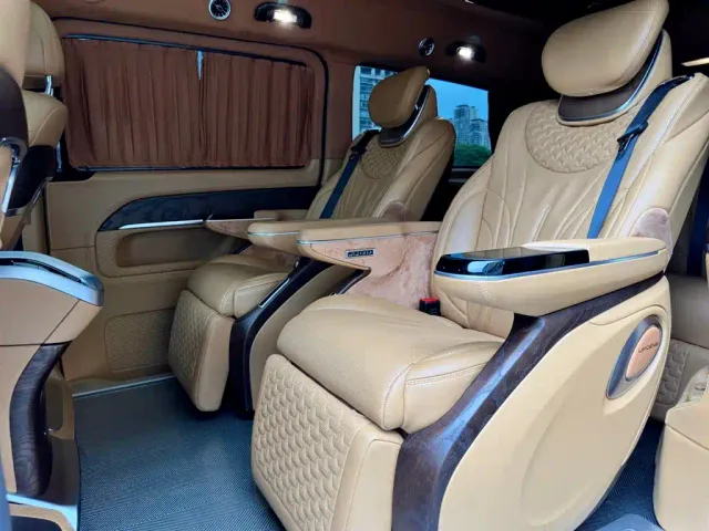 Mercedes-Benz V-Class — Фото автомобиля 14