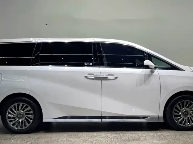 GAC Trumpchi M8 — Фото автомобиля 11