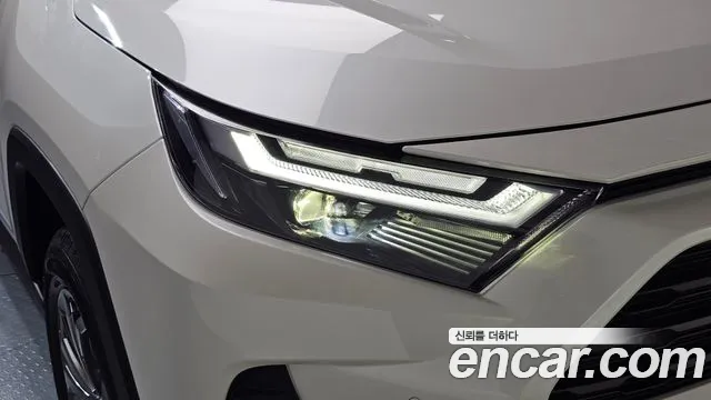 Toyota RAV4 — Фото автомобиля 22