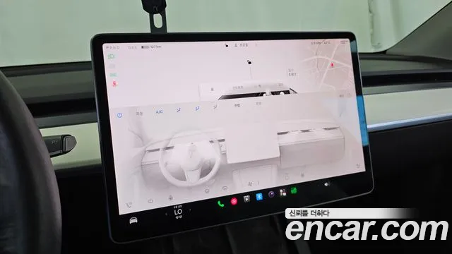 Tesla Model Y — Фото автомобиля 16