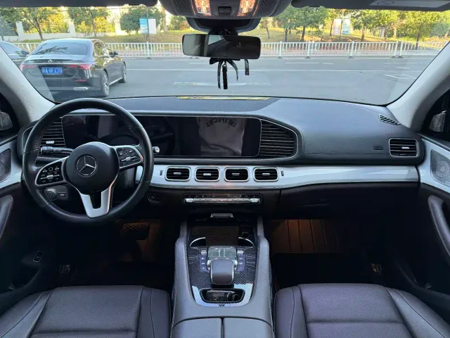 Mercedes-Benz GLE-Class — Фото автомобиля 9