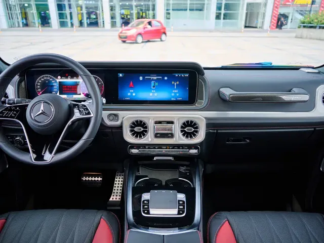 Mercedes-Benz G-Class — Фото автомобиля 12