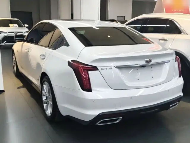Cadillac CT5 — Фото автомобиля 4