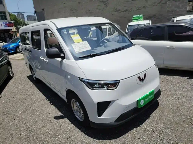 Wuling Yangguang — Фото автомобиля 3