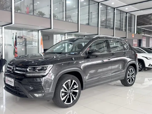 Фотография автомобиля — Volkswagen Tharu