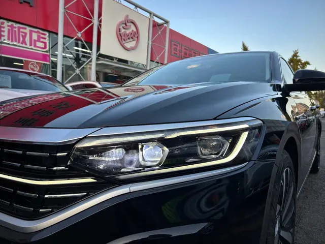 Volkswagen Passat — Фото автомобиля 5
