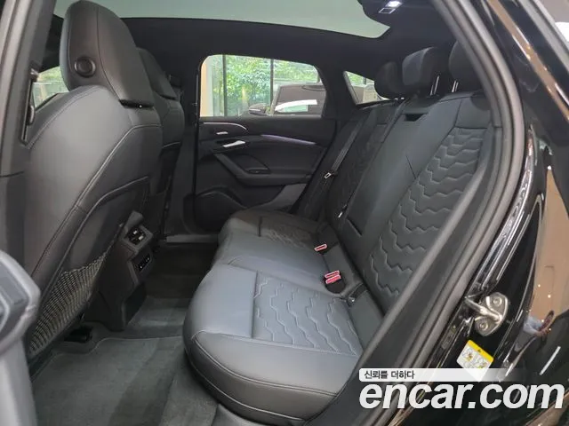 Audi A6 e-Tron — Фото автомобиля 17