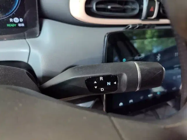 Leapmotor T03 — Фото автомобиля 13