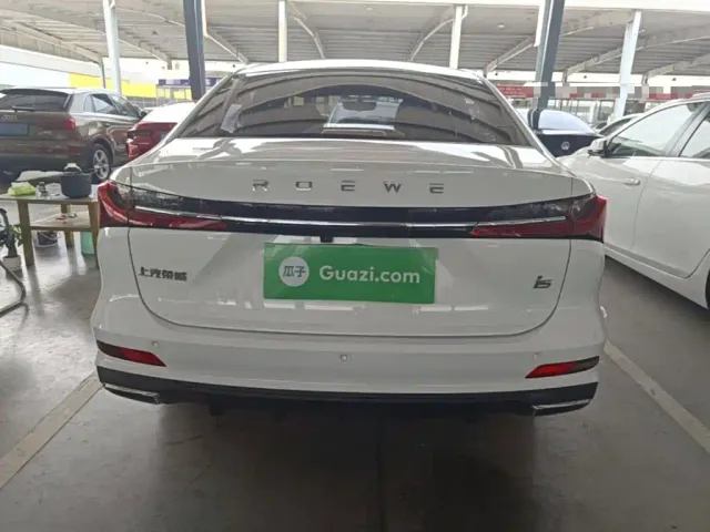 Roewe i5 — Фото автомобиля 5
