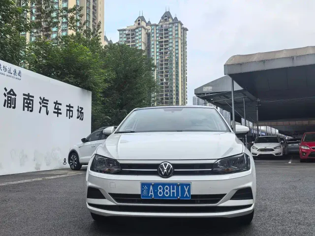 Volkswagen Polo — Фото автомобиля 2