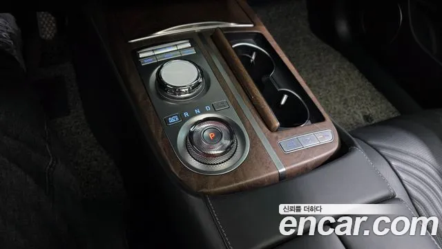 Genesis G80 Бензин 3.5 турбо AWD — Фото автомобиля 9