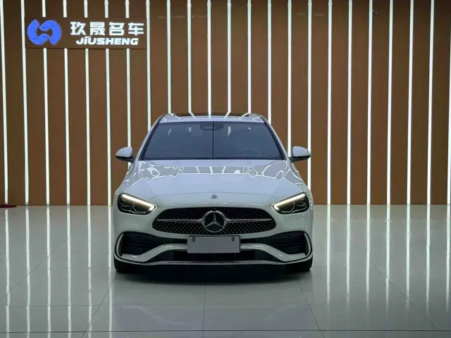 Mercedes-Benz C-Class — Фото автомобиля 2