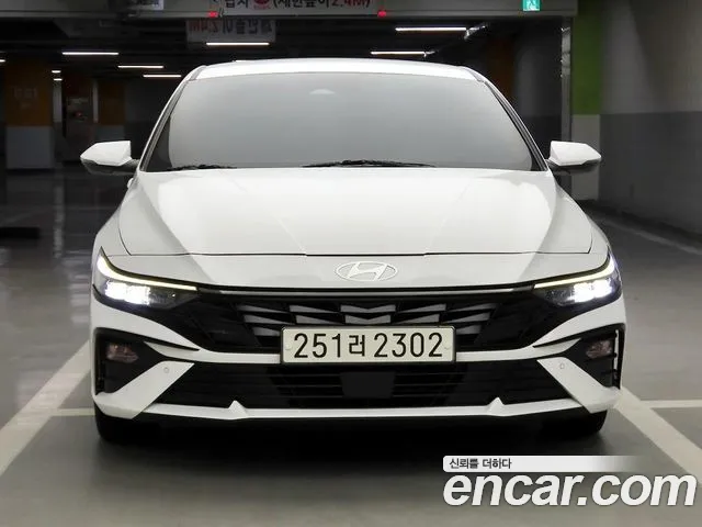Hyundai Avante CN7 — Фото автомобиля 2
