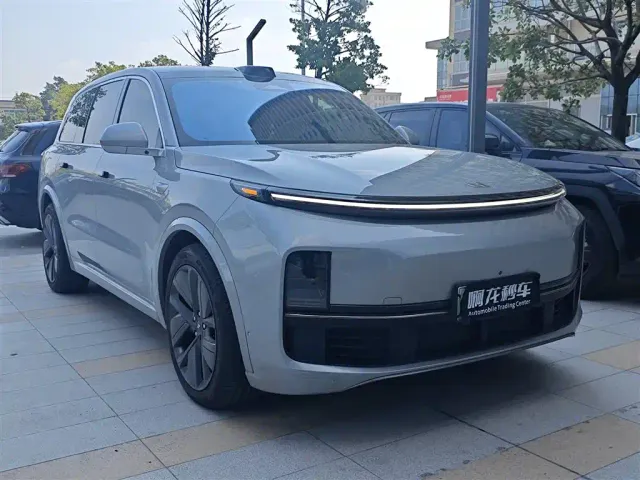 Li Auto L9 — Фото автомобиля 3
