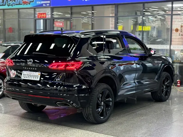 Volkswagen Touareg — Фото автомобиля 19