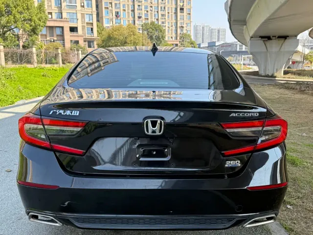 Honda Accord — Фото автомобиля 4