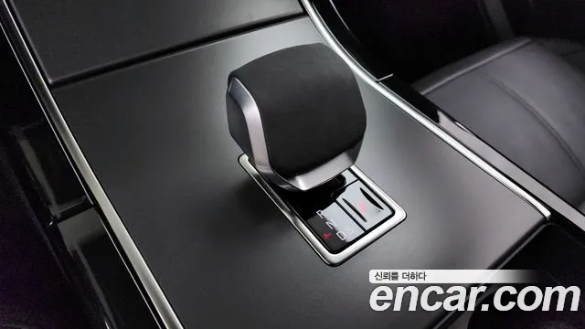 Land Rover Range Rover Velar Range Rover Velar 2.0 P250 Dynamic SE — Фото автомобиля 7