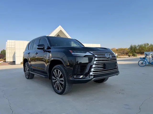 Lexus LX — Фото автомобиля 3