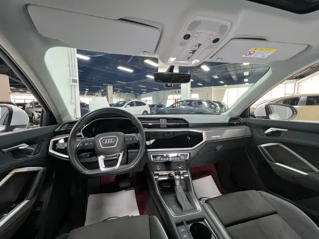Audi Q3 — Фото автомобиля 25