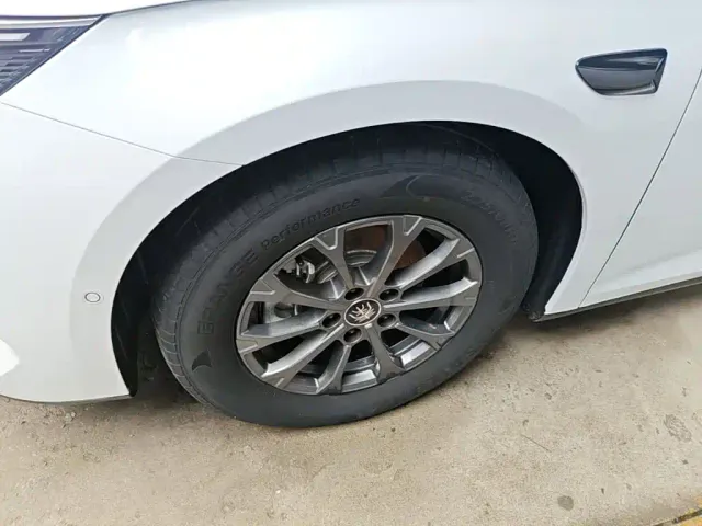 BYD Qin L — Фото автомобиля 22