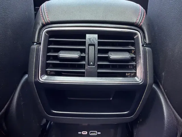Skoda Karoq — Фото автомобиля 15