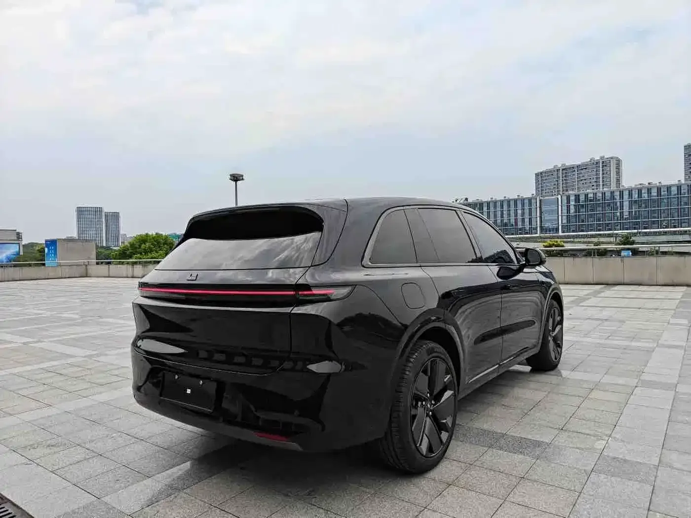 Li Auto Li Auto L6 2025 Max Smart Renewal Edition — Фото автомобиля 8