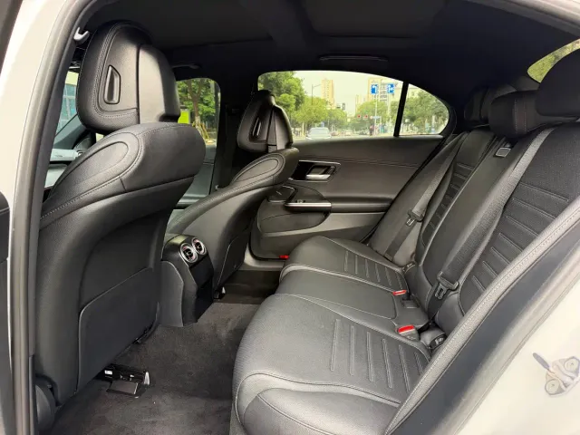 Mercedes-Benz C-Class — Фото автомобиля 6