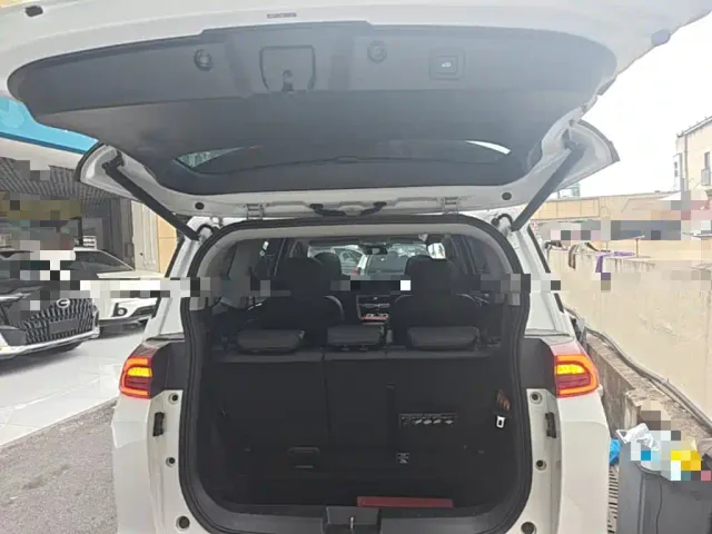 GAC Trumpchi M6 — Фото автомобиля 18