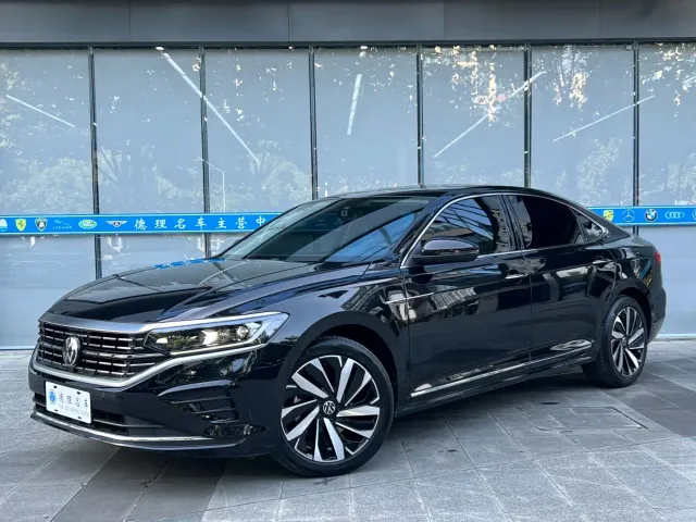 Фотография автомобиля — Volkswagen Passat