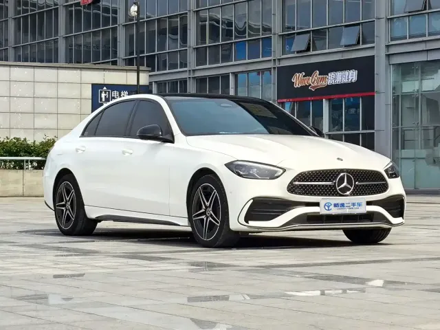 Mercedes-Benz C-Class — Фото автомобиля 3