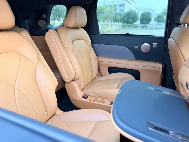 IM Motors LS8 — Фото автомобиля 20