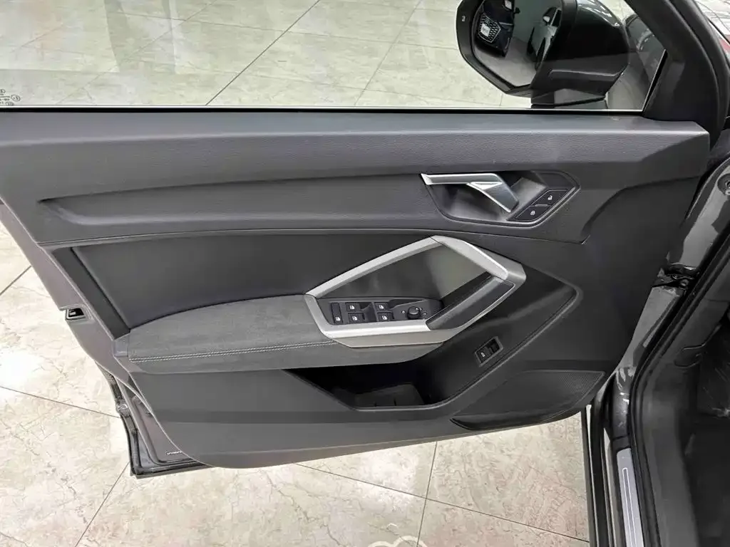 Audi Audi Q3 2023 35 TFSI Fashion Dynamic (1.4T) — Фото автомобиля 16