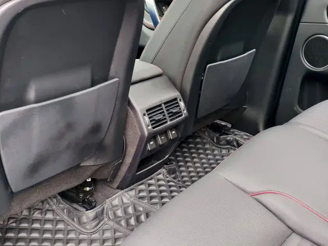 Land Rover Discovery Sport — Фото автомобиля 9