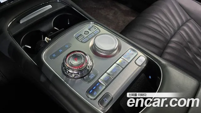 Genesis G90 Бензин 3.5 турбо AWD — Фото автомобиля 5