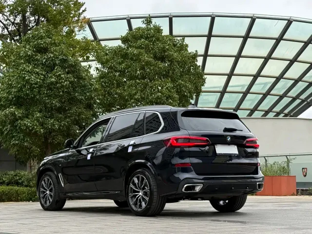 BMW X5 — Фото автомобиля 9