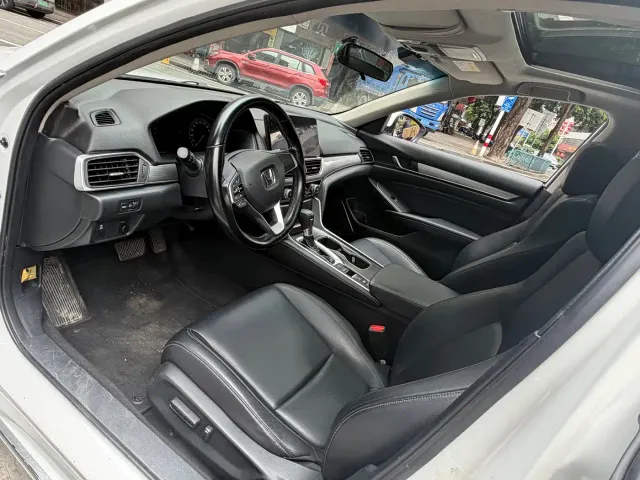 Honda Accord — Фото автомобиля 9