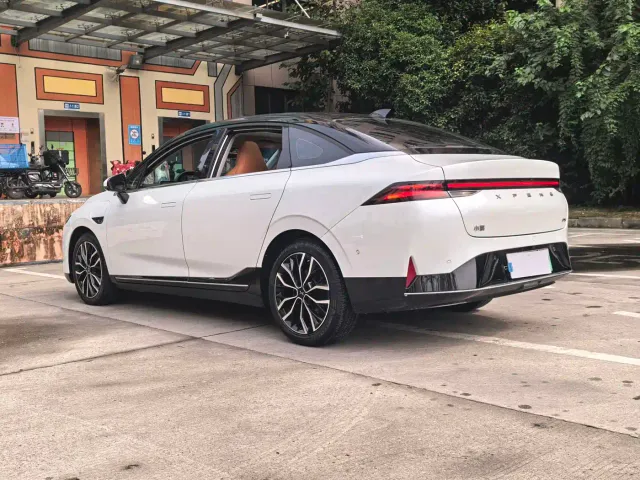 Xpeng P5 — Фото автомобиля 17