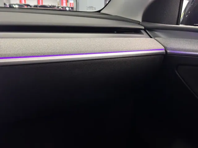 Tesla Model Y — Фото автомобиля 9