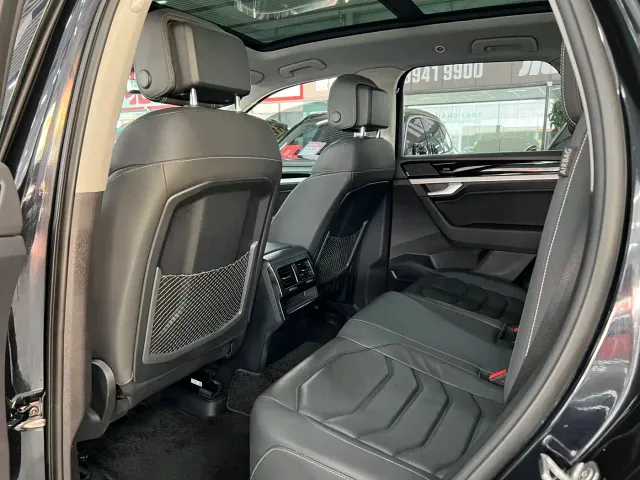 Volkswagen Touareg — Фото автомобиля 6