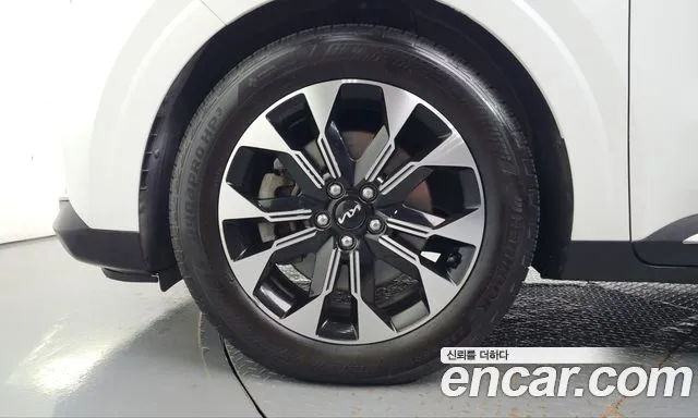 Kia Carnival — Фото автомобиля 5