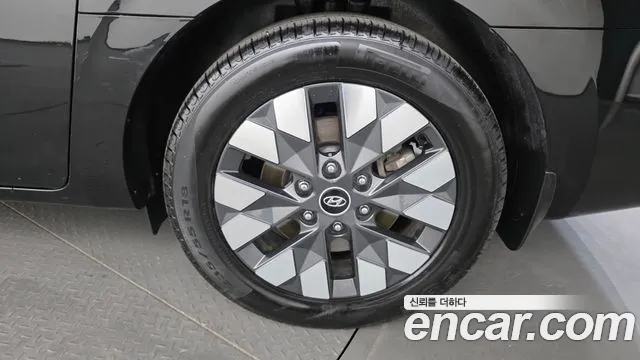 Hyundai Staria Staria 4WD Lounge 9 мест — Фото автомобиля 21