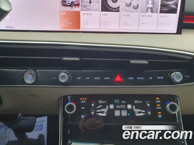 Genesis GV70 — Фото автомобиля 18