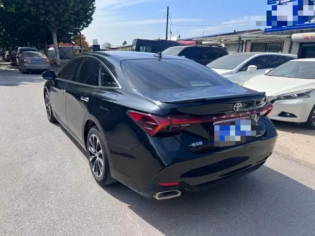 Toyota Avalon — Фото автомобиля 2
