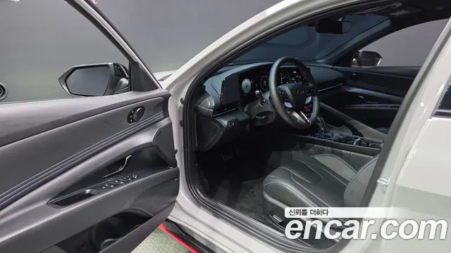 Hyundai Avante CN7 — Фото автомобиля 15
