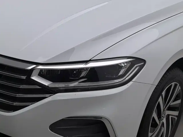 Volkswagen Lavida — Фото автомобиля 7