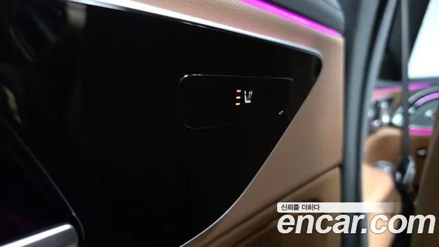Mercedes-Benz E-Class — Фото автомобиля 24