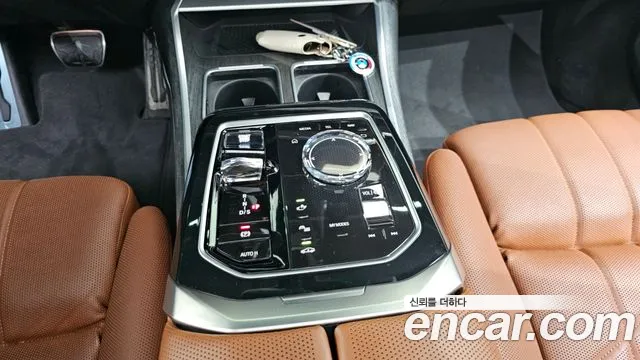 BMW 7-Series 7 серия (G70) 740i sDrive M Sport — Фото автомобиля 9