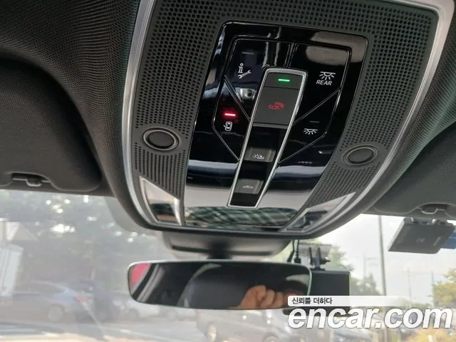 Audi A8 55 TFSI quattro Premium LWB — Фото автомобиля 10